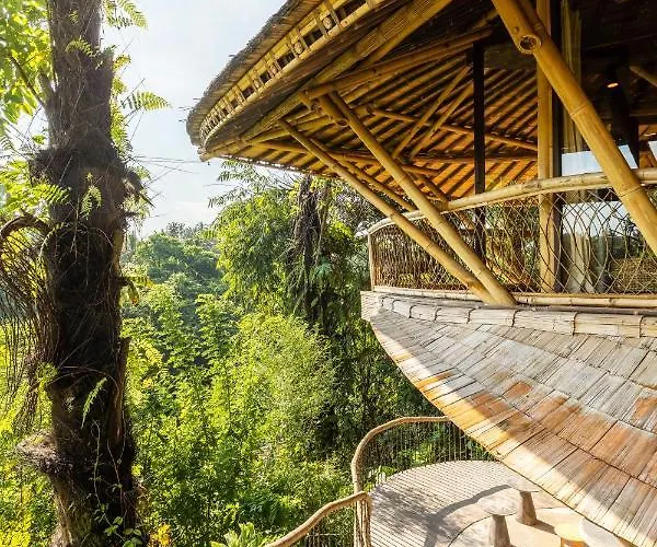 Eclipse House 4bds Eco Bamboo House Pool Riverview فيلة Bringkit