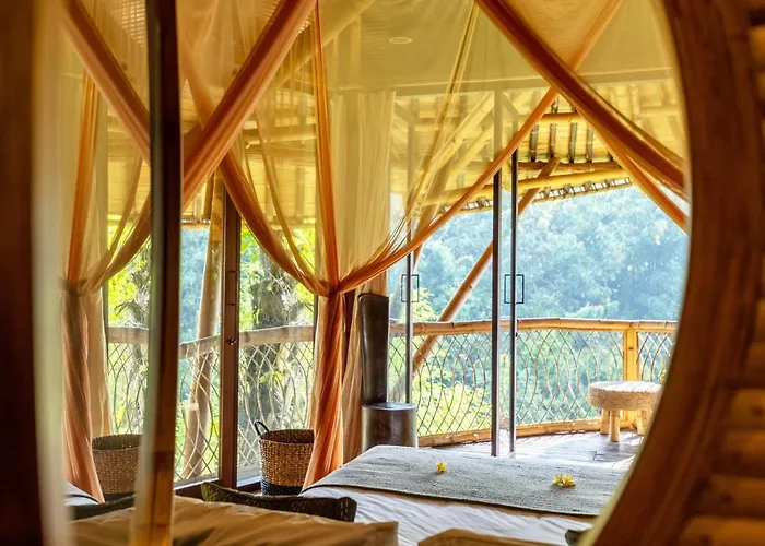 Eclipse House 4bds Eco Bamboo House Pool Riverview فيلة *