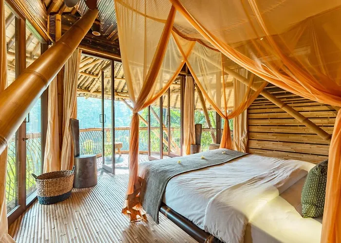 Eclipse House 4bds Eco Bamboo House Pool Riverview فيلة *