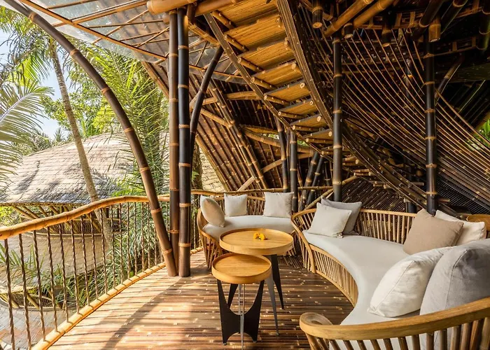 Eclipse House 4bds Eco Bamboo House Pool Riverview فيلة Bringkit