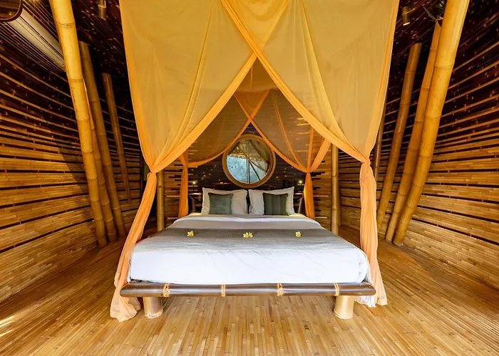 Eclipse House 4bds Eco Bamboo House Pool Riverview فيلة